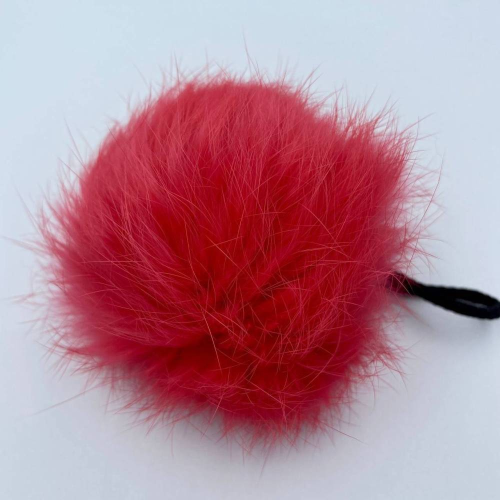 Pompom made of natural rabbit fur, coral 8-9 cm Pompom made of natural rabbit fur, coral 8-9 cm