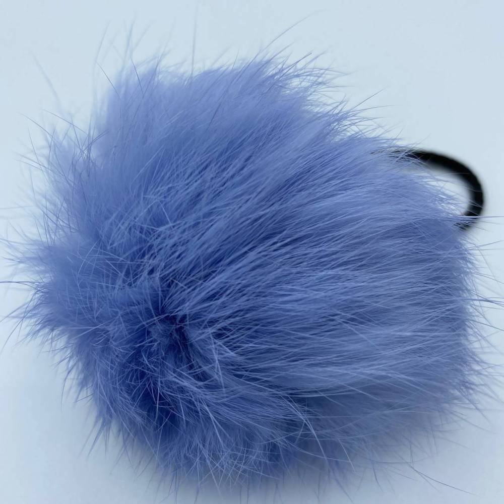 Pompom made of natural rabbit fur, blue-lilac 8-9 cm Pompom made of natural rabbit fur, blue-lilac 8-9 cm