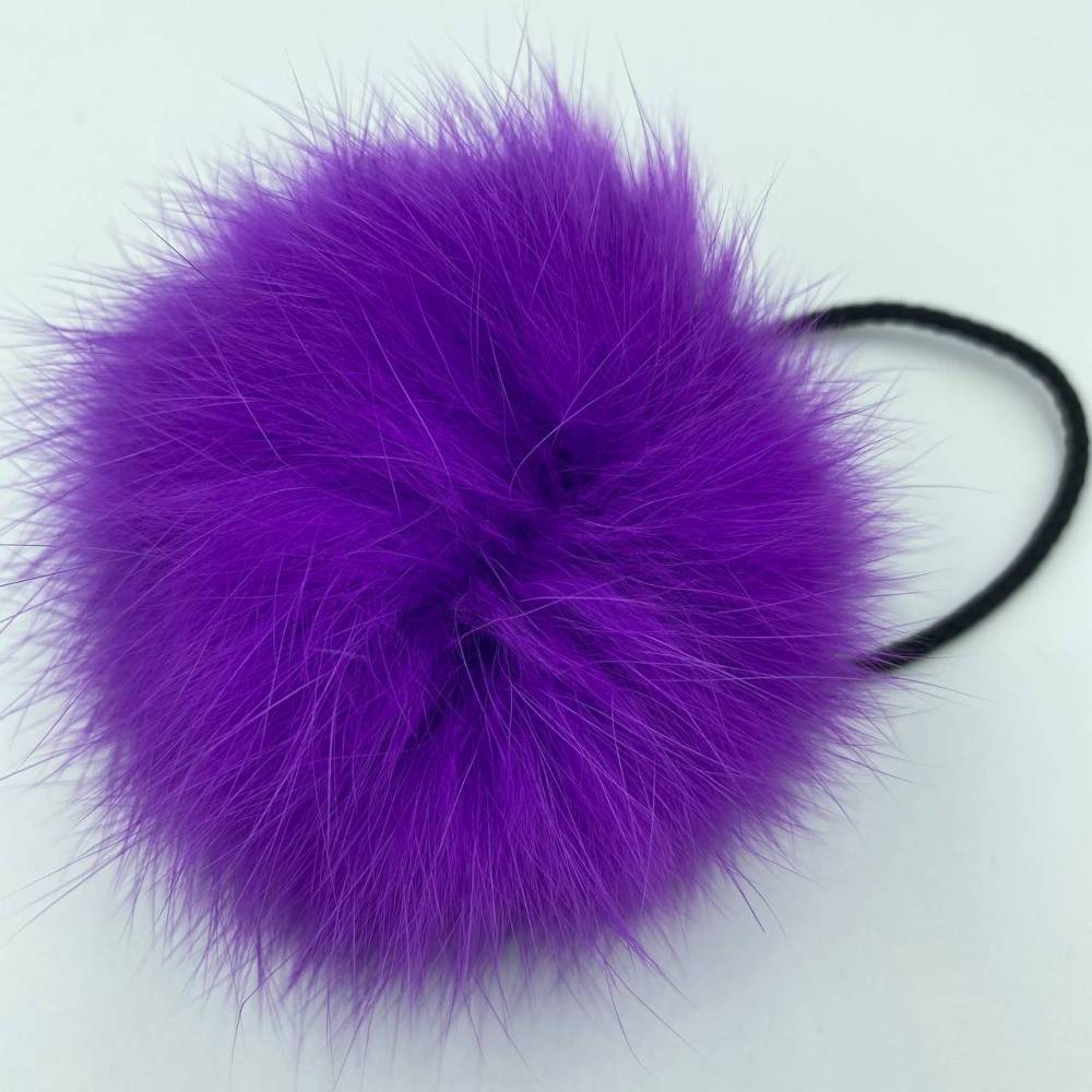 Pompom made of natural rabbit fur, bright lilac 8-9 cm Pompom made of natural rabbit fur, bright lilac 8-9 cm