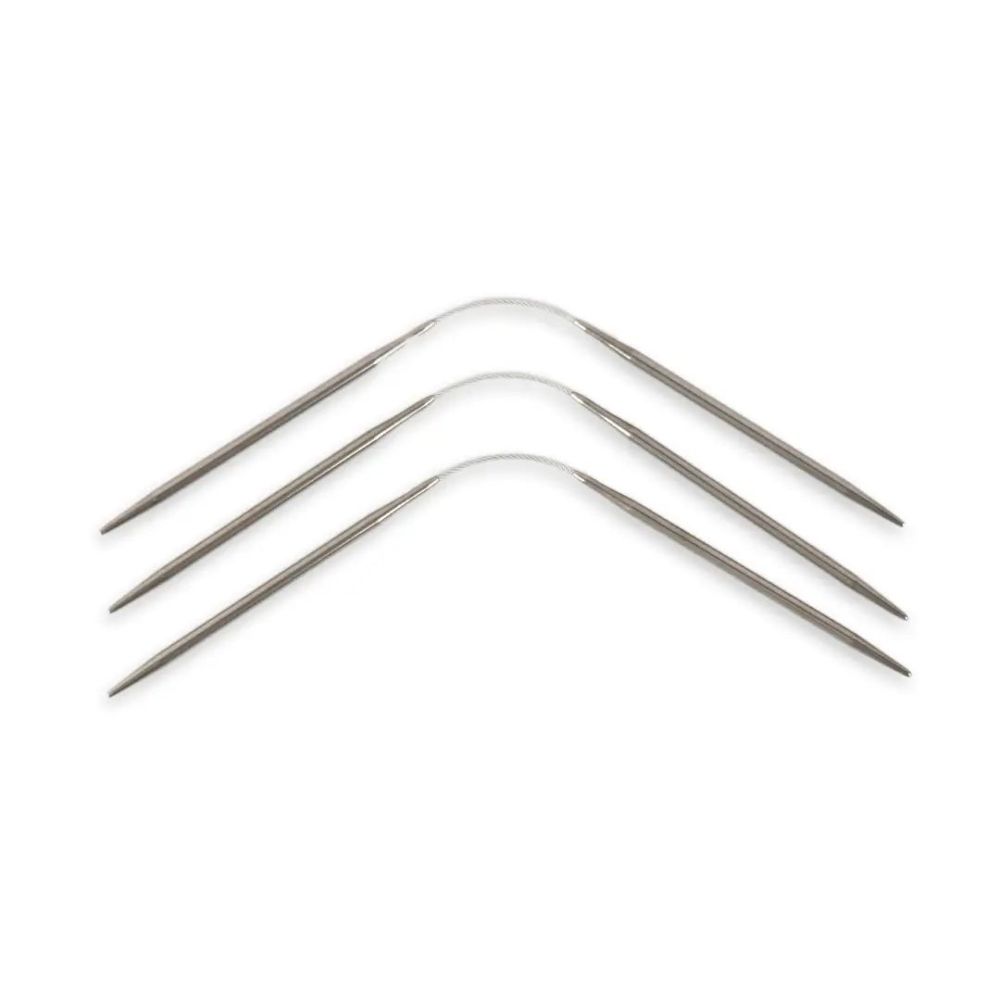 Trio 2.5 mm steel toe knitting needles, China, 3 pcs.