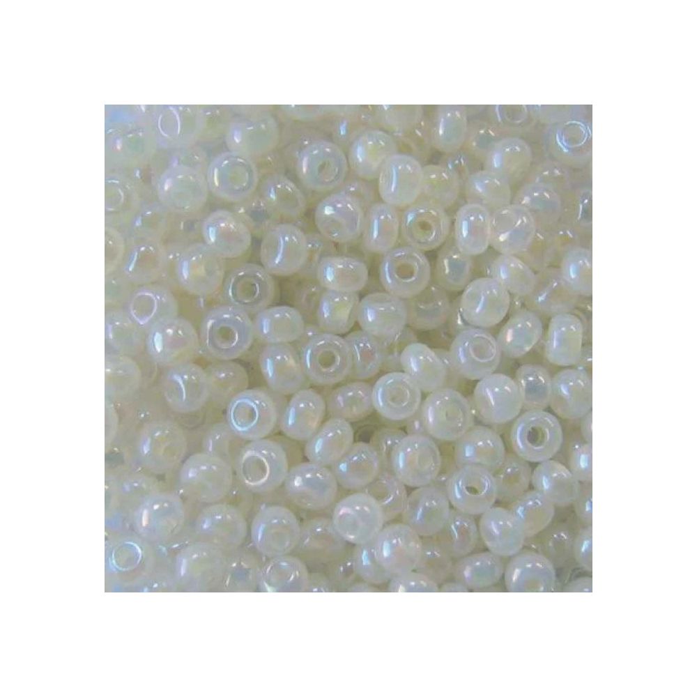 Preciosa beads №10/0, 50 g, pearl milky rainbow (57206/555) Preciosa beads №10/0, 50 g, pearl milky rainbow (57206/555)