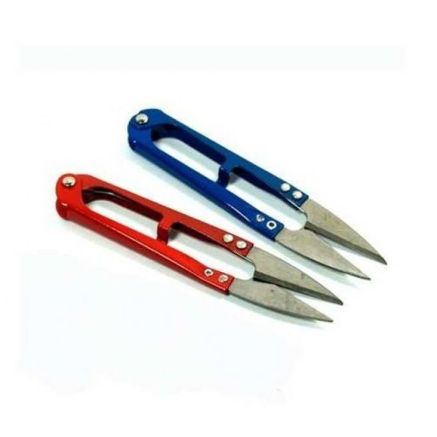 Scissors for cutting threads and seam spreading