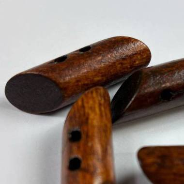 Wooden button, barrel, 40 mm