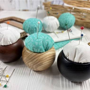 Wooden pincushion round black