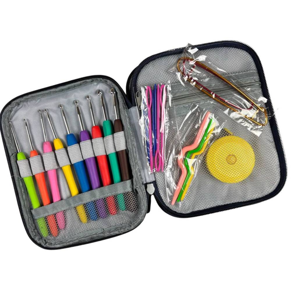 Set of 21 hooks with accessories in an organizer Set of 21 hooks with accessories in an organizer