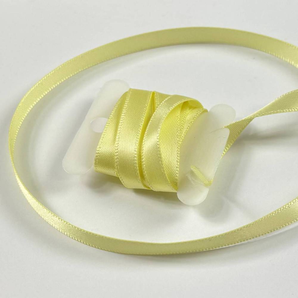 Satin ribbon 6 mm, soft yellow (617) Satin ribbon 6 mm, soft yellow (617)