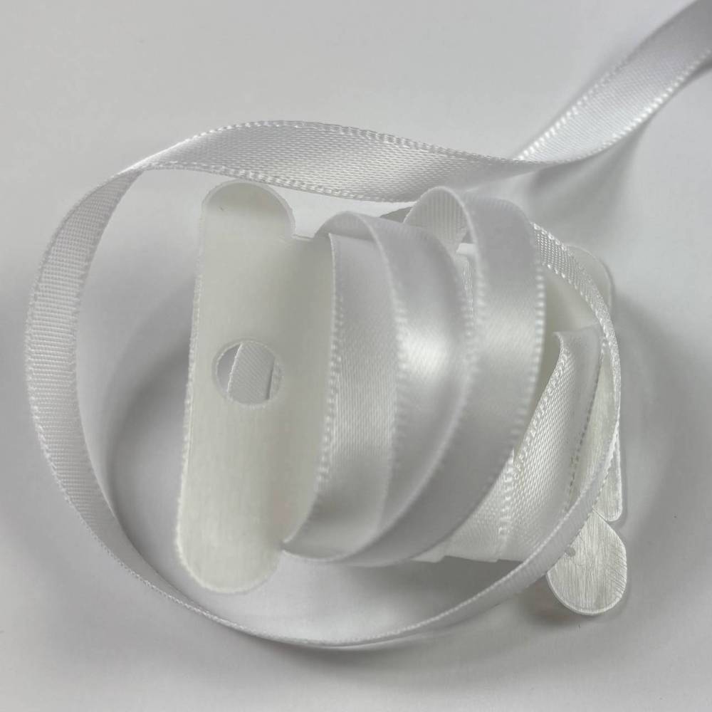 Satin ribbon 6 mm, white (029) Satin ribbon 6 mm, white (029)