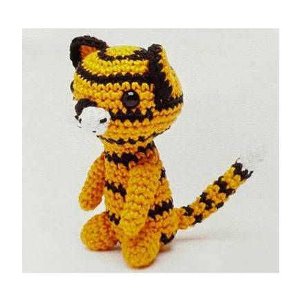 Amigurumi crochet kit TIGGI, DMC