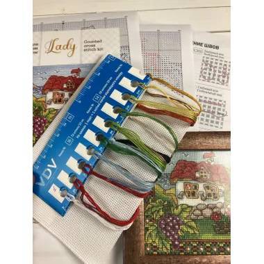 Cross stitch kit Hutka Grapes of Bessarabia, LADY (01296)