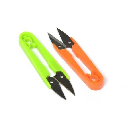 Scissors for cutting threads and seam spreading