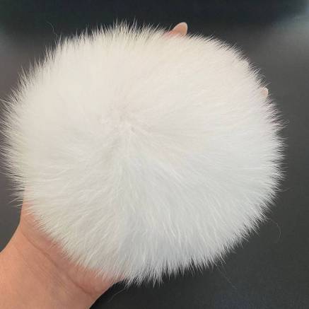 Pompom made of natural fox fur, white 15 cm