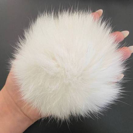 Pompom made of natural fox fur, white 13 cm