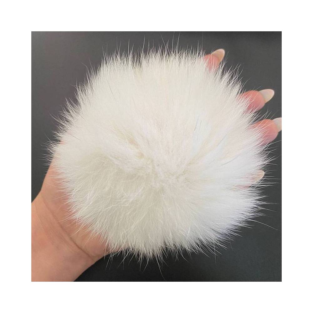Pompom made of natural fox fur, white 13 cm Pompom made of natural fox fur, white 13 cm