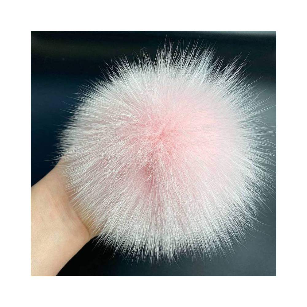 Pompom made of natural fox fur, soft pink 14 cm Pompom made of natural fox fur, soft pink 14 cm