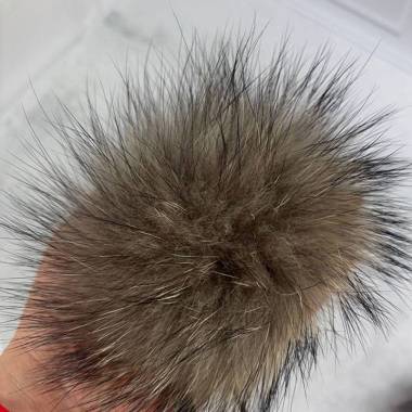 Pompom made of natural raccoon fur 13-14 cm