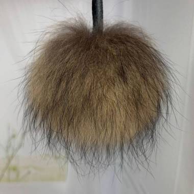Pompom made of natural raccoon fur 13-14 cm