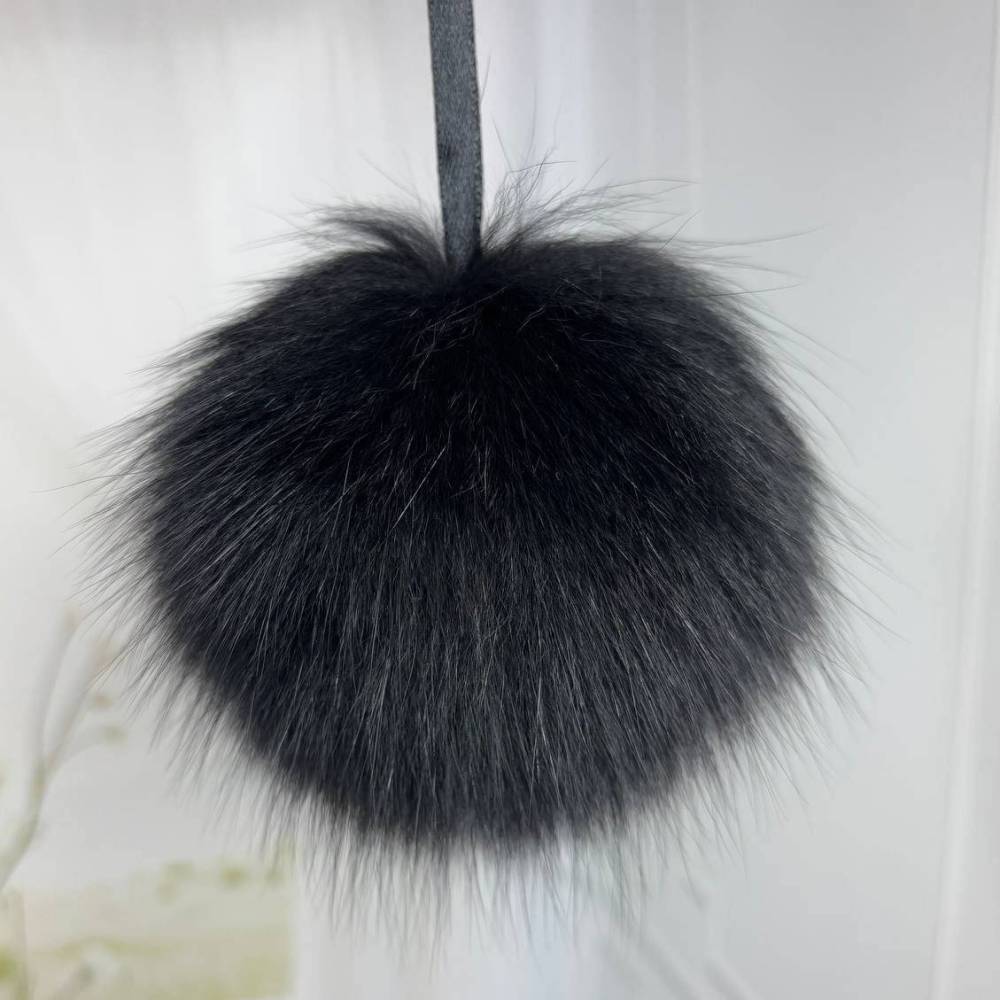 Pompom made of natural fox fur, black 10 cm
