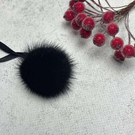 Pompom made of natural mink fur, black 4-5 cm