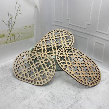 Wooden oval openwork bottom, 14*19,2 cm (202/140)