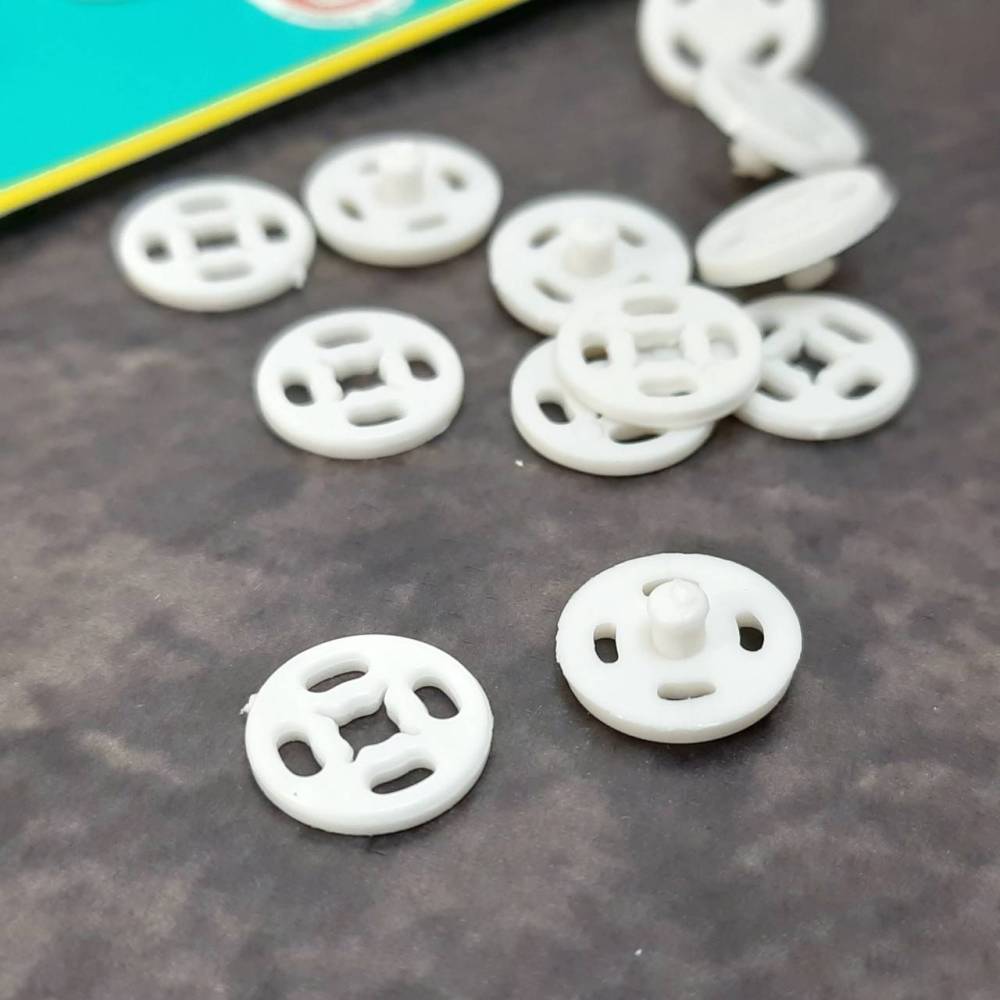 White plastic buttons, 15 mm, 6 pieces, Hop Rabbit
