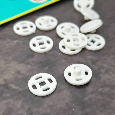 Кнопки пластикові білі 15 мм, 6 штук, Hop Rabbit