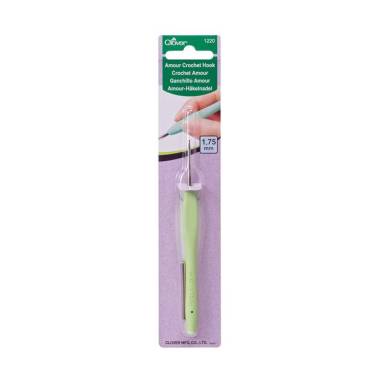 Крючок для вязания Clover Amour Crochet Hook №1,75 мм (1220)