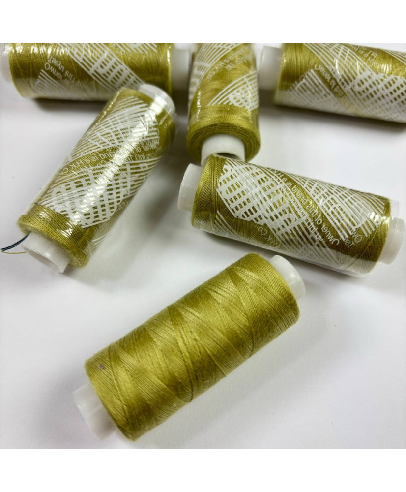 Sewing thread 40/2, 400 yards, color yellow-green Sewing thread 40/2, 400 yards, color yellow-green