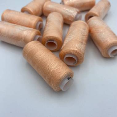 Sewing thread 40/2, 400 yards, color apricot