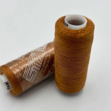 Нитка швейна 40/2, 400 ярдів, колір медовий