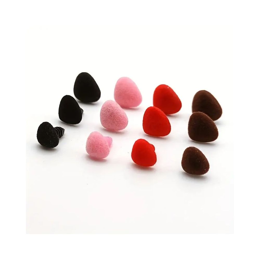 Velvet triangular nose for toys Premium red 15 mm Velvet triangular nose for toys Premium red 15 mm